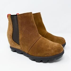 Sorel Tan Suede Joan of Arctic Wedge II Chelsea Boot Girls Size 3 EUC Pull On
